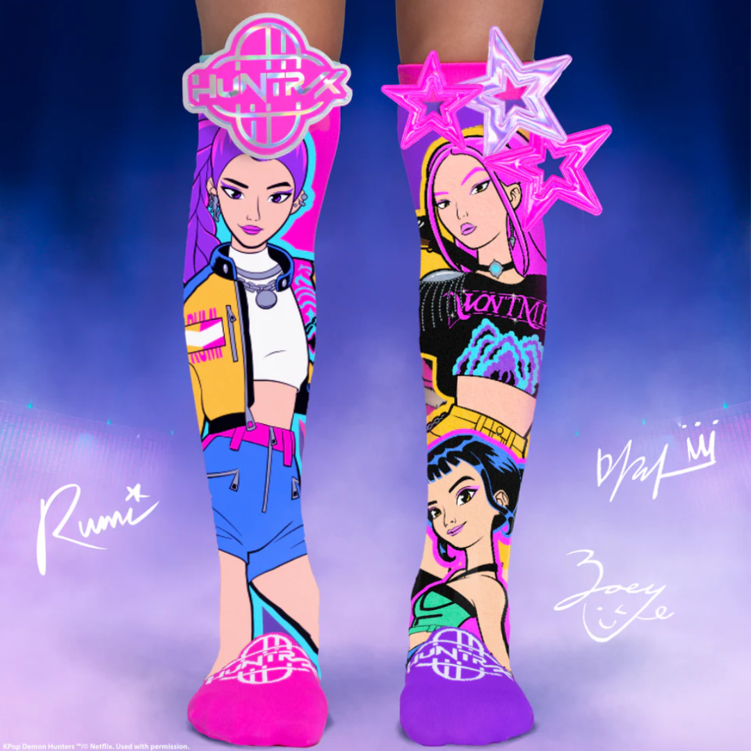 Chaussettes MADMIA Huntrix K-Pop Demon Hunters avec logo holographique et étoiles brillantes