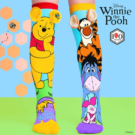 Chaussettes hautes Disney Winnie l'Ourson avec Tigrou, Bourriquet et Porcinet, oreilles en peluche 3D, motifs colorés et détails brodés.