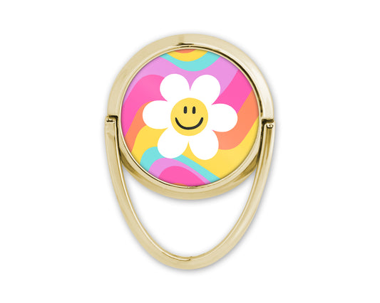 Découvrez notre anneau de téléphone doré, l'accessoire girly qui ajoute une touche d'élégance à votre style. Avec son design original, cet anneau devient bien plus qu'un support pour votre téléphone, c'est un bijou qui complète votre look avec éclat.