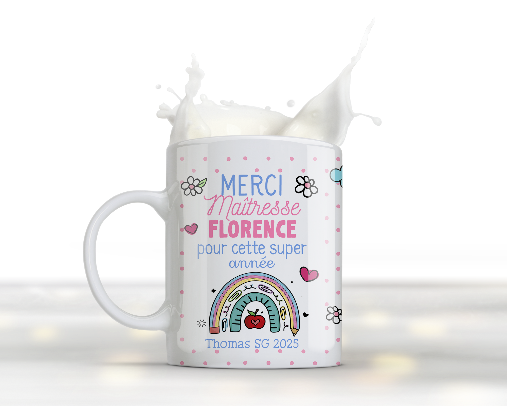 Une tasse de reconnaissance personnalisée. ✨ Offrez un Mug Emano unique pour remercier un maître ou une maîtresse exceptionnel(le). 🎓💖 #EmanoMerci #CadeauPersonnalisé #Reconnaissance